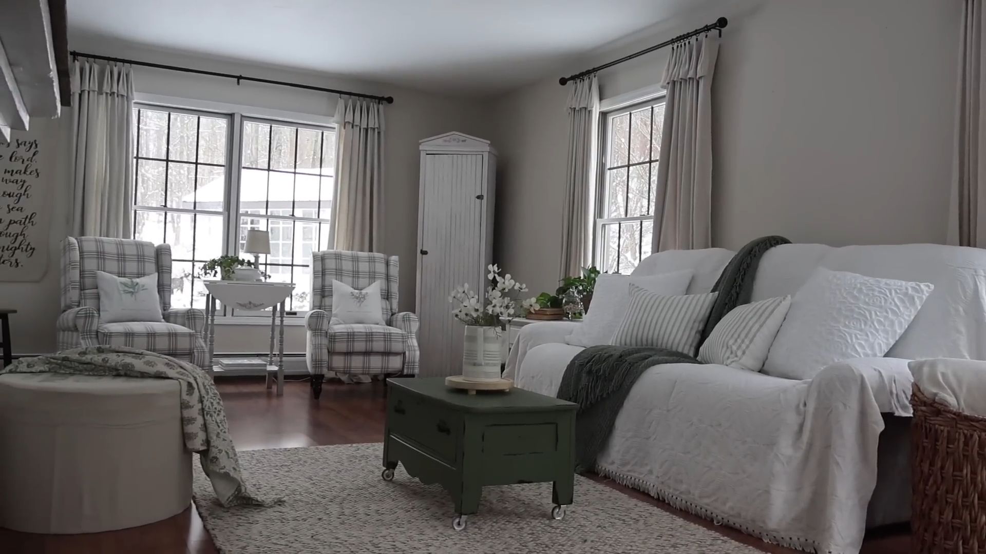Spring Clean Living Dining Rooms