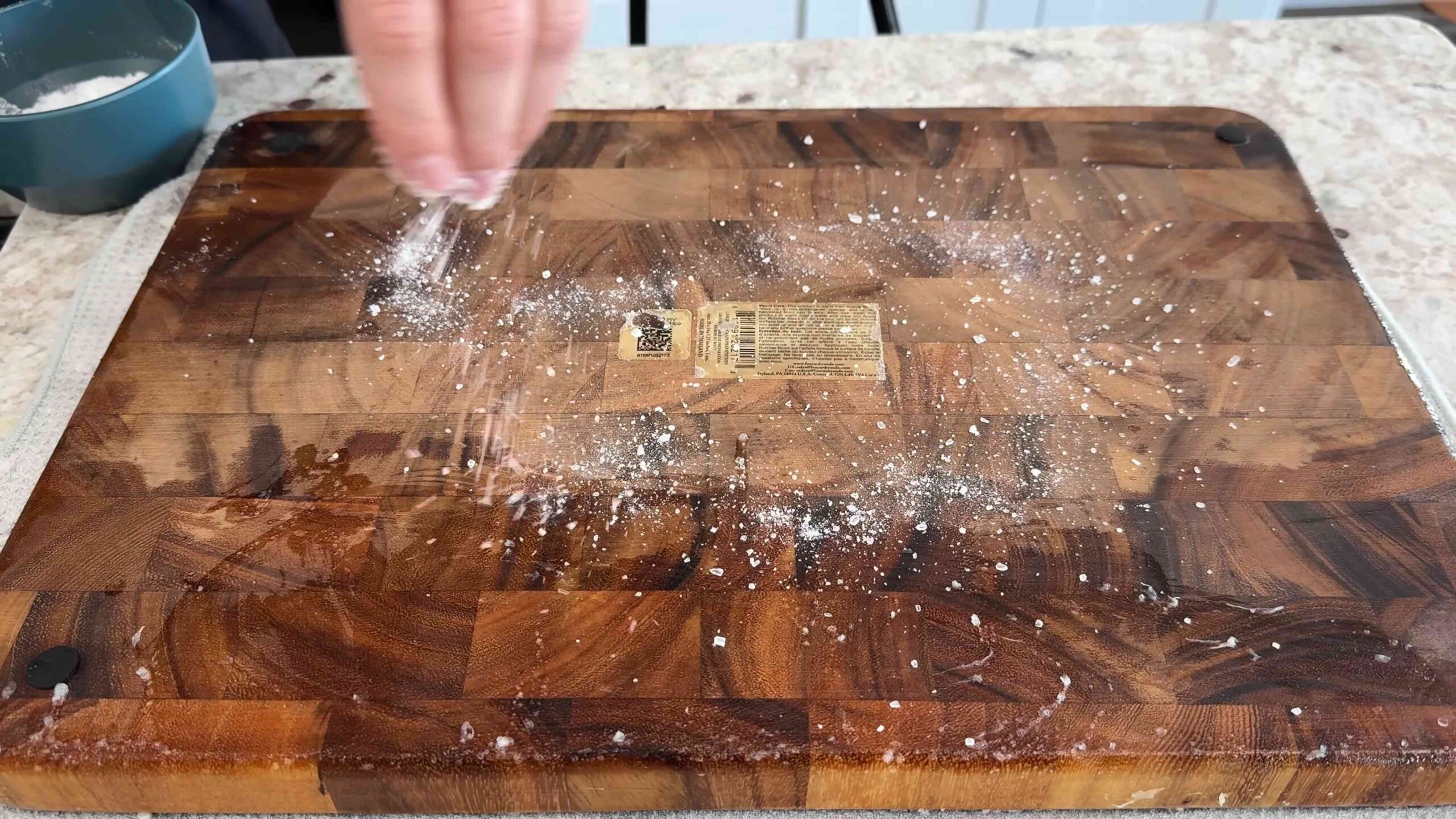 Clean Cutting Board Naturally