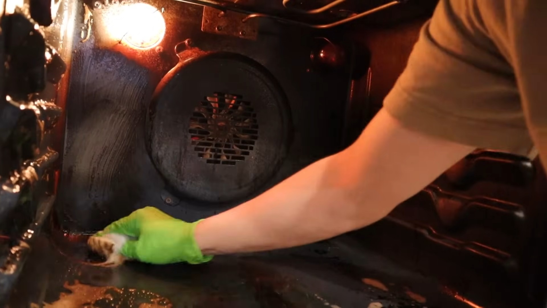 DIY Lemon Oven Cleaner